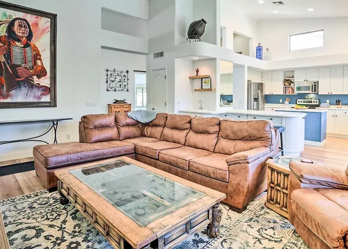 Pool, Bbq & Fire Pit: Family In Holiday home Cave Creek