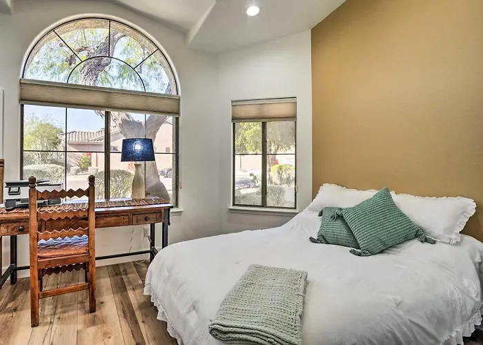 Pool, Bbq & Fire Pit: Family In Holiday home Cave Creek